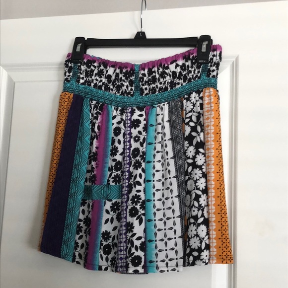 Mini skirt, juniors, size large - Picture 2 of 5